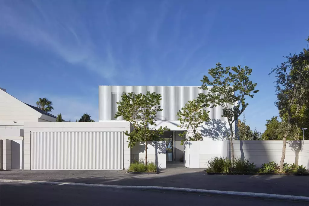 IN & OUT SANDBALSTED IO2003 WHITE, outdoor wall house
